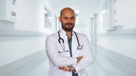 Çocuk Sağlığı ve Hastalıkları Uzmanı Dr. Necip Tolga Özbay